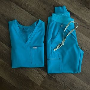 XS Figs RARE TEAL Catarina top + Zamora jogger set - gently worn